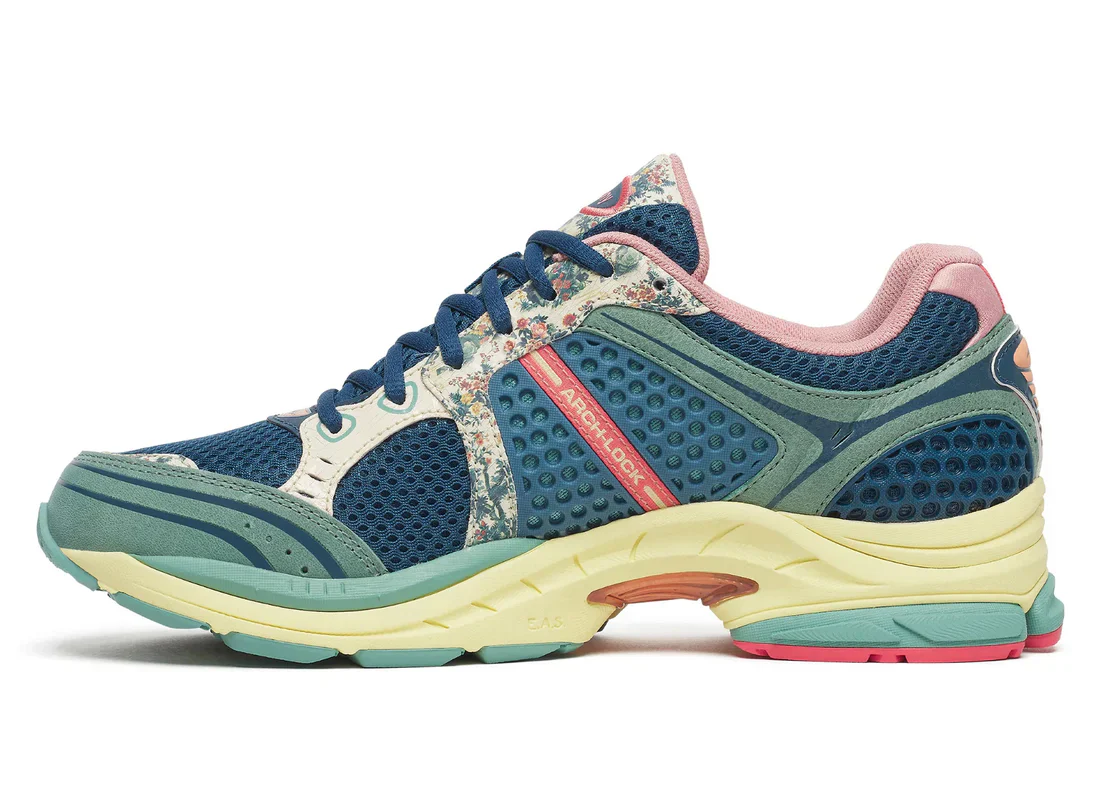 Saucony PROGRID TRIUMPH 4 BL BEIGE Style: S71015-2 - Image 3